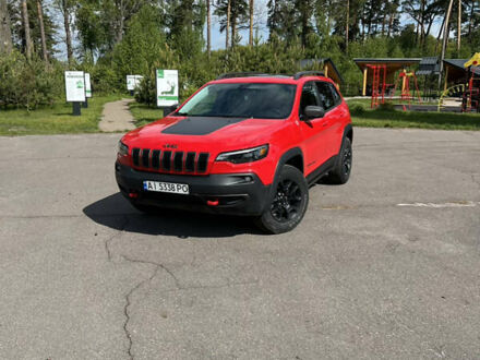 Красный Джип Чероки, объемом двигателя 3.24 л и пробегом 126 тыс. км за 21500 $, фото 1 на Automoto.ua