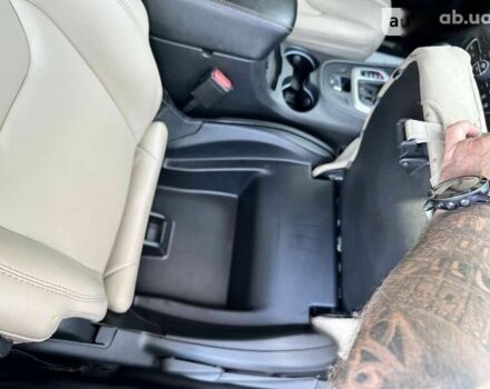 Джип Cherokee, об'ємом двигуна 2.4 л та пробігом 298 тис. км за 13500 $, фото 27 на Automoto.ua