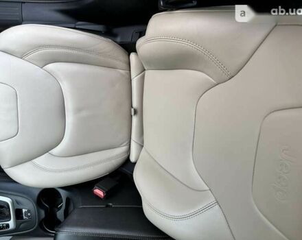 Джип Cherokee, об'ємом двигуна 2.4 л та пробігом 298 тис. км за 13500 $, фото 28 на Automoto.ua