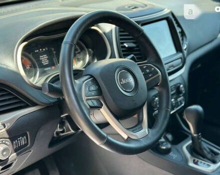 Джип Cherokee, об'ємом двигуна 3.2 л та пробігом 176 тис. км за 15500 $, фото 10 на Automoto.ua