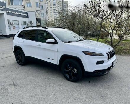 Джип Cherokee, об'ємом двигуна 3.2 л та пробігом 33 тис. км за 16900 $, фото 4 на Automoto.ua