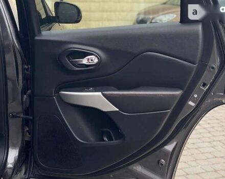 Джип Чероки, объемом двигателя 3.2 л и пробегом 122 тыс. км за 18500 $, фото 16 на Automoto.ua