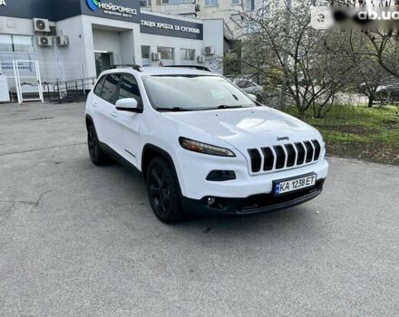 Джип Cherokee, об'ємом двигуна 3.2 л та пробігом 33 тис. км за 16900 $, фото 3 на Automoto.ua