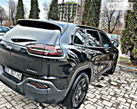 Джип Cherokee, об'ємом двигуна 2.36 л та пробігом 225 тис. км за 11500 $, фото 5 на Automoto.ua