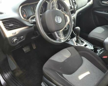 Джип Cherokee, об'ємом двигуна 2.4 л та пробігом 160 тис. км за 14300 $, фото 4 на Automoto.ua