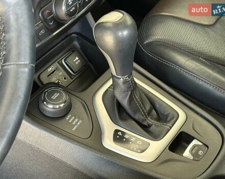 Джип Чероки, объемом двигателя 3.2 л и пробегом 135 тыс. км за 11500 $, фото 19 на Automoto.ua