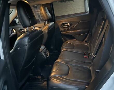 Джип Cherokee, об'ємом двигуна 3.24 л та пробігом 130 тис. км за 15000 $, фото 17 на Automoto.ua