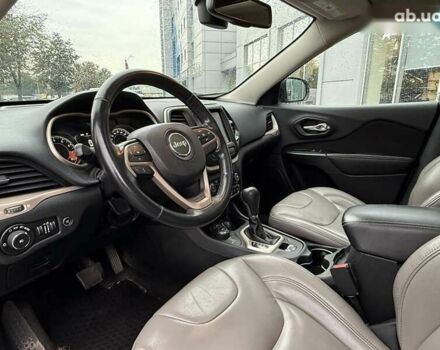 Джип Чероки 2014 в Киеве на Automoto.ua Джип Чероки, объемом двигателя 3.2 л и пробегом 157 тыс. км за 13300 $, фото 16 на Automoto.ua