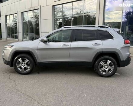 Джип Cherokee, об'ємом двигуна 3.2 л та пробігом 157 тис. км за 13900 $, фото 3 на Automoto.ua