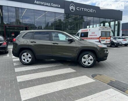 Джип Cherokee, об'ємом двигуна 2.36 л та пробігом 176 тис. км за 10500 $, фото 5 на Automoto.ua