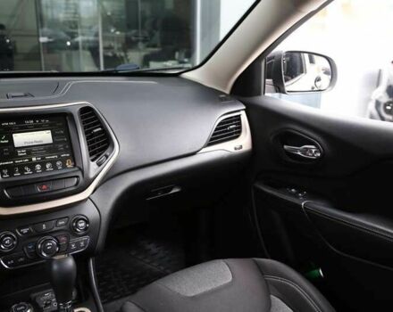 Джип Чероки, объемом двигателя 2.4 л и пробегом 144 тыс. км за 12900 $, фото 12 на Automoto.ua