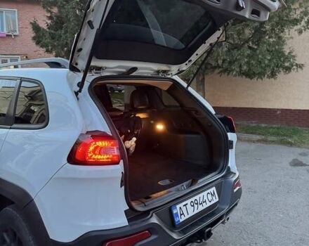 Джип Cherokee, об'ємом двигуна 3.24 л та пробігом 130 тис. км за 15000 $, фото 1 на Automoto.ua