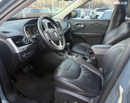 Джип Cherokee, об'ємом двигуна 0 л та пробігом 195 тис. км за 14750 $, фото 19 на Automoto.ua