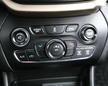 Джип Чероки, объемом двигателя 2.4 л и пробегом 144 тыс. км за 12900 $, фото 17 на Automoto.ua