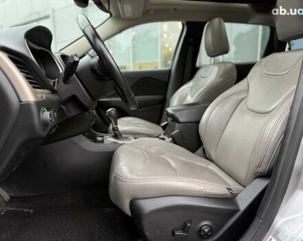 Джип Чероки 2014 в Киеве на Automoto.ua Джип Чероки, объемом двигателя 3.2 л и пробегом 157 тыс. км за 13300 $, фото 17 на Automoto.ua