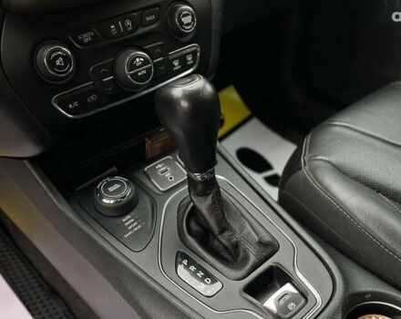 Джип Чероки, объемом двигателя 0 л и пробегом 243 тыс. км за 13500 $, фото 13 на Automoto.ua