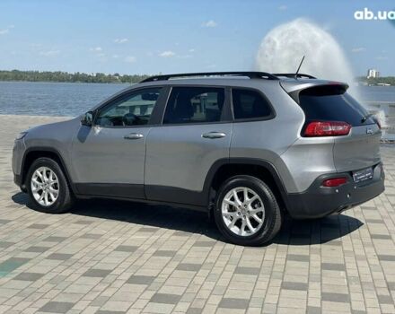 Джип Cherokee, об'ємом двигуна 2.4 л та пробігом 105 тис. км за 13000 $, фото 12 на Automoto.ua