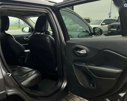 Джип Чероки, объемом двигателя 0 л и пробегом 243 тыс. км за 13500 $, фото 17 на Automoto.ua