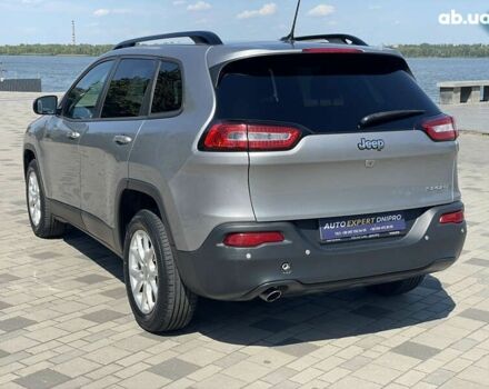 Джип Cherokee, об'ємом двигуна 2.4 л та пробігом 105 тис. км за 13000 $, фото 11 на Automoto.ua