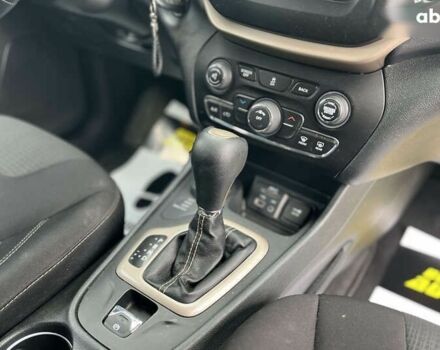 Джип Чероки, объемом двигателя 2.4 л и пробегом 165 тыс. км за 13500 $, фото 28 на Automoto.ua