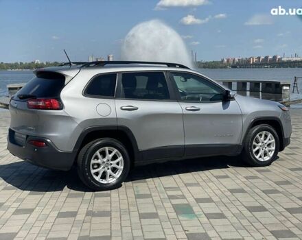 Джип Cherokee, об'ємом двигуна 2.4 л та пробігом 105 тис. км за 13000 $, фото 7 на Automoto.ua