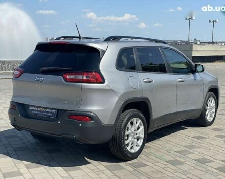 Джип Cherokee, об'ємом двигуна 2.4 л та пробігом 105 тис. км за 13000 $, фото 9 на Automoto.ua