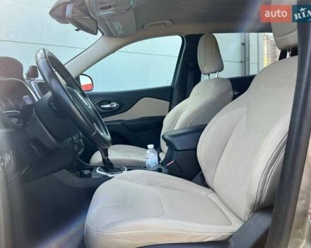 Джип Чероки, объемом двигателя 2.4 л и пробегом 180 тыс. км за 12500 $, фото 21 на Automoto.ua