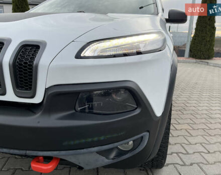 Джип Чероки, объемом двигателя 2.4 л и пробегом 160 тыс. км за 13500 $, фото 15 на Automoto.ua