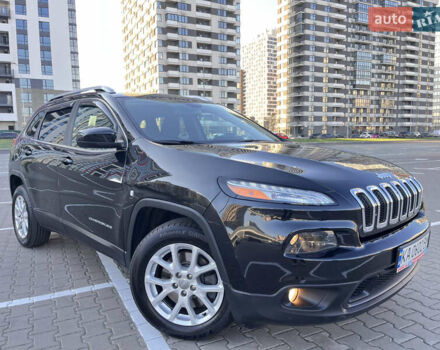 Джип Cherokee, об'ємом двигуна 2.36 л та пробігом 120 тис. км за 14000 $, фото 1 на Automoto.ua