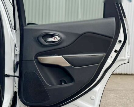 Джип Чероки, объемом двигателя 2.4 л и пробегом 183 тыс. км за 11999 $, фото 24 на Automoto.ua