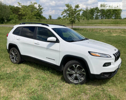 Джип Cherokee, об'ємом двигуна 3.2 л та пробігом 141 тис. км за 16500 $, фото 4 на Automoto.ua