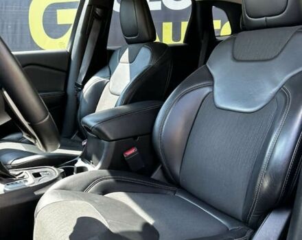 Джип Чероки, объемом двигателя 3.2 л и пробегом 93 тыс. км за 15500 $, фото 6 на Automoto.ua