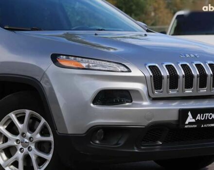 Джип Чероки, объемом двигателя 3.2 л и пробегом 157 тыс. км за 14000 $, фото 3 на Automoto.ua