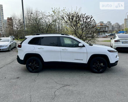 Джип Cherokee, об'ємом двигуна 3.24 л та пробігом 33 тис. км за 17500 $, фото 5 на Automoto.ua