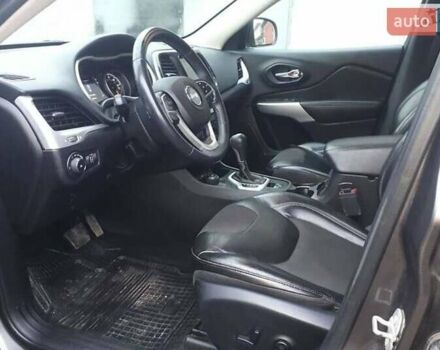 Джип Cherokee 2017 у Києві на Automoto.ua Джип Cherokee, об'ємом двигуна 2.4 л та пробігом 179 тис. км за 14900 $, фото 8 на Automoto.ua