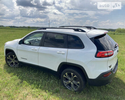 Джип Cherokee, об'ємом двигуна 3.2 л та пробігом 141 тис. км за 16500 $, фото 13 на Automoto.ua