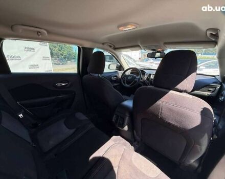 Джип Cherokee, об'ємом двигуна 2.4 л та пробігом 165 тис. км за 8600 $, фото 8 на Automoto.ua
