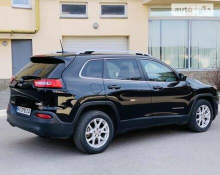 Джип Cherokee, об'ємом двигуна 2.36 л та пробігом 186 тис. км за 14300 $, фото 4 на Automoto.ua