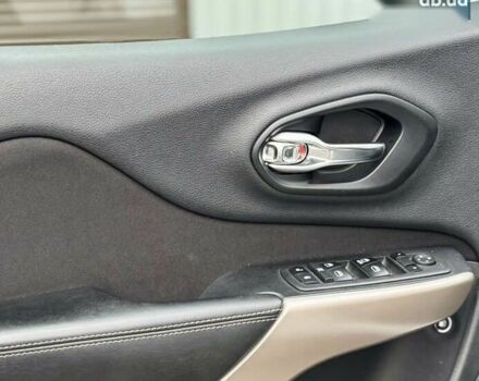 Джип Чероки, объемом двигателя 2.4 л и пробегом 183 тыс. км за 11999 $, фото 15 на Automoto.ua