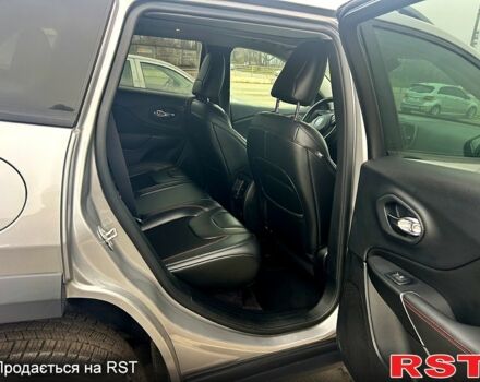 Джип Чероки, объемом двигателя 2 л и пробегом 132 тыс. км за 18500 $, фото 10 на Automoto.ua