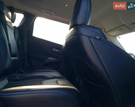 Джип Cherokee, об'ємом двигуна 3.2 л та пробігом 136 тис. км за 2800 $, фото 9 на Automoto.ua