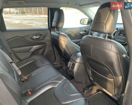 Джип Чероки, объемом двигателя 3.2 л и пробегом 95 тыс. км за 18000 $, фото 8 на Automoto.ua