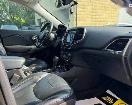 Джип Чероки, объемом двигателя 2 л и пробегом 110 тыс. км за 18500 $, фото 19 на Automoto.ua