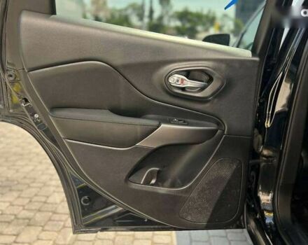 Джип Чероки, объемом двигателя 2 л и пробегом 110 тыс. км за 18500 $, фото 20 на Automoto.ua