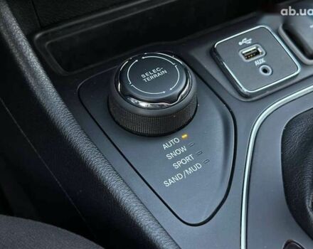 Джип Чероки, объемом двигателя 2.4 л и пробегом 44 тыс. км за 18500 $, фото 26 на Automoto.ua