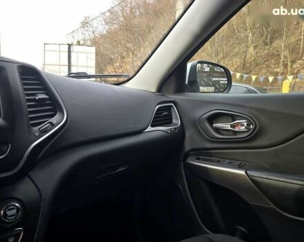 Джип Cherokee, об'ємом двигуна 2.4 л та пробігом 56 тис. км за 14500 $, фото 19 на Automoto.ua