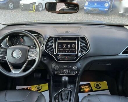 Джип Cherokee, об'ємом двигуна 2 л та пробігом 28 тис. км за 20690 $, фото 4 на Automoto.ua