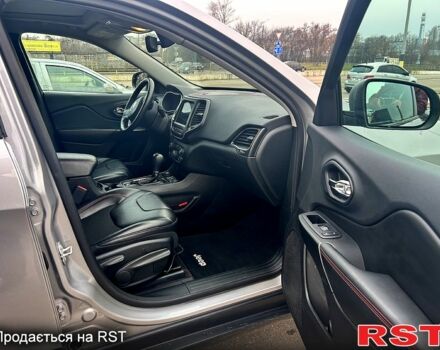 Джип Чероки, объемом двигателя 2 л и пробегом 132 тыс. км за 18500 $, фото 8 на Automoto.ua