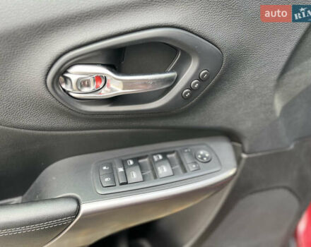 Джип Cherokee, об'ємом двигуна 2 л та пробігом 40 тис. км за 16600 $, фото 13 на Automoto.ua