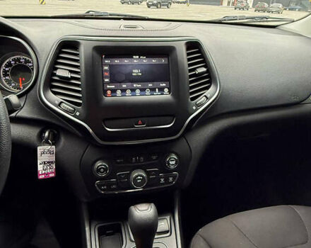 Джип Чероки, объемом двигателя 2.36 л и пробегом 80 тыс. км за 14900 $, фото 8 на Automoto.ua